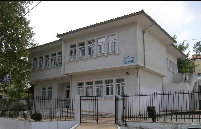Σύγχρονες σχολικές αυλές στο Δημοτικό Σχολείο και το Νηπιαγωγείο Αιγάνης από την Περιφέρεια Θεσσαλίας